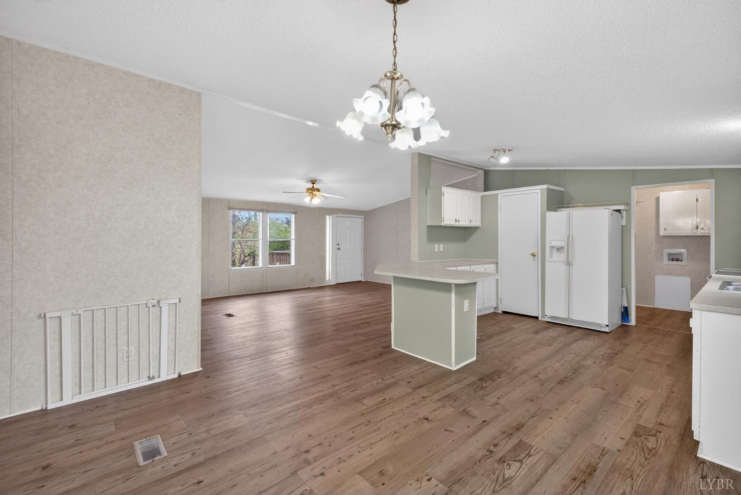 140 Garford Road Madison Heights, VA 24572 - Photo 6 of 28 Gallery Image 6