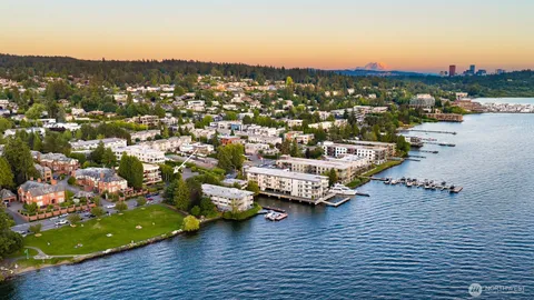 $1,550,000 | 6436 Lake Washington Boulevard Northeast, Unit 5, Kirkland, WA 98033