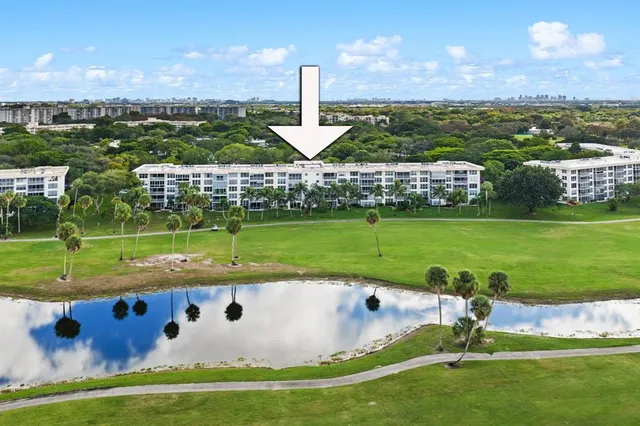 $339,900 | 3970 Oaks Clubhouse Drive, Unit 203, Pompano Beach, FL 33069