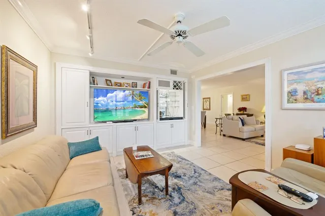 $339,900 | 3970 Oaks Clubhouse Drive, Unit 203, Pompano Beach, FL 33069