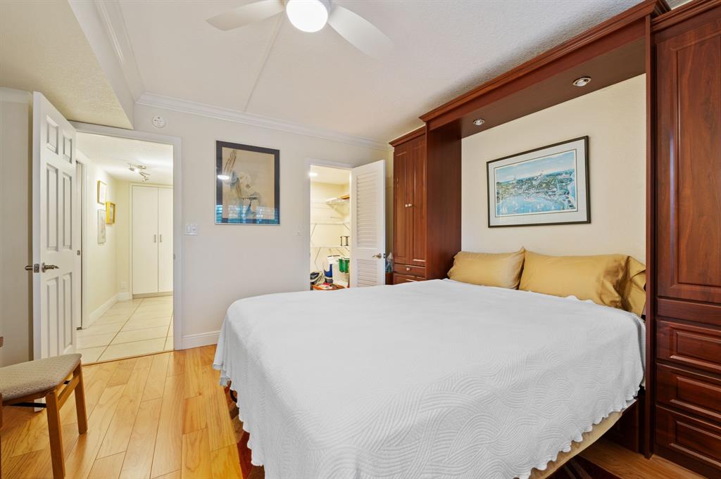 3970 Oaks Clubhouse Drive, Unit 203 Pompano Beach, FL 33069 - Photo 19 of 44