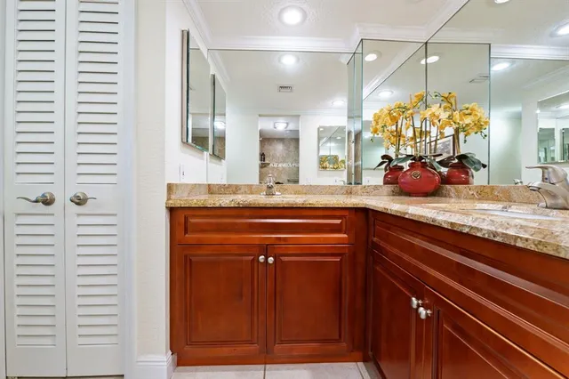 $339,900 | 3970 Oaks Clubhouse Drive, Unit 203, Pompano Beach, FL 33069