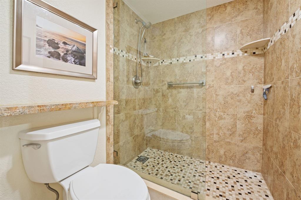 3970 Oaks Clubhouse Drive, Unit 203 Pompano Beach, FL 33069 - Photo 22 of 44