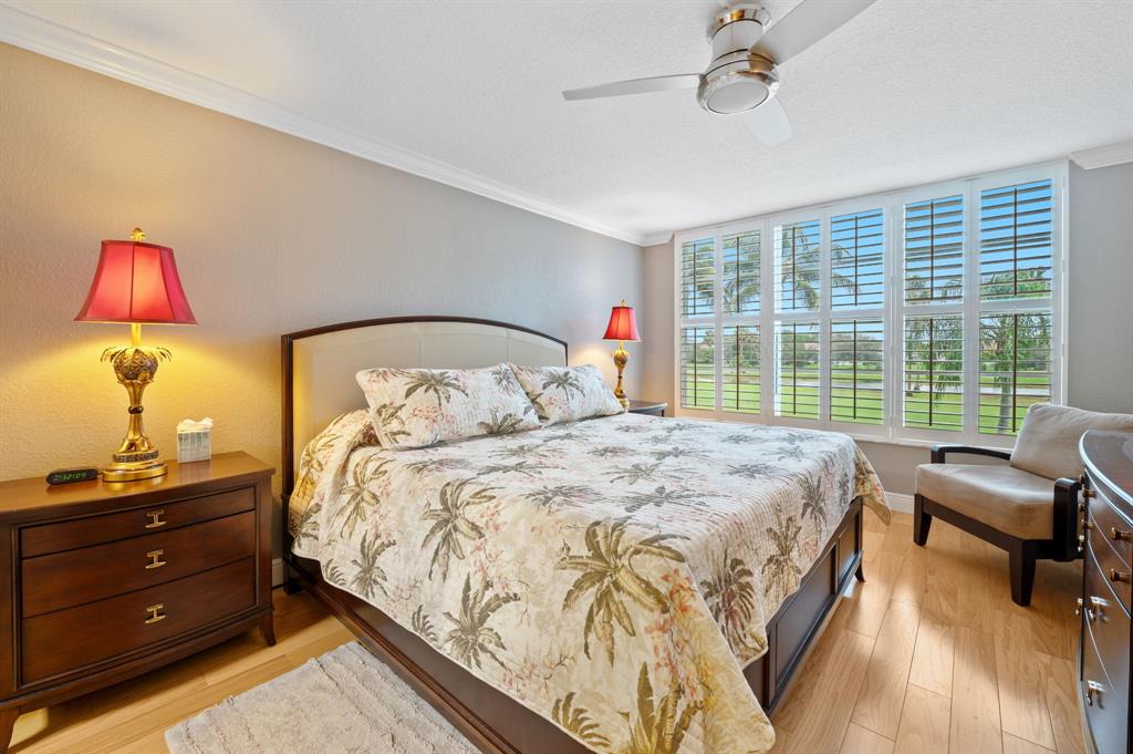 3970 Oaks Clubhouse Drive, Unit 203 Pompano Beach, FL 33069 - Photo 23 of 44