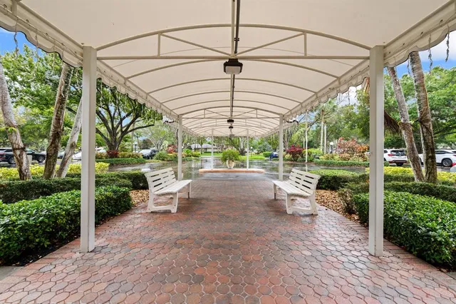 $339,900 | 3970 Oaks Clubhouse Drive, Unit 203, Pompano Beach, FL 33069