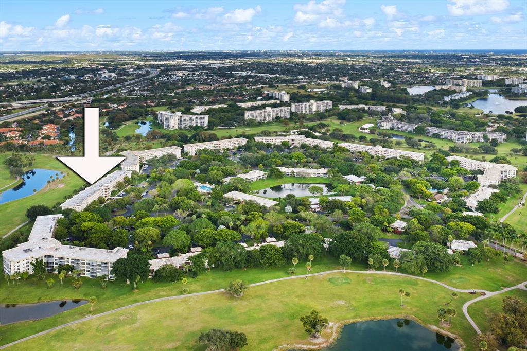 3970 Oaks Clubhouse Drive, Unit 203 Pompano Beach, FL 33069 - Photo 33 of 44