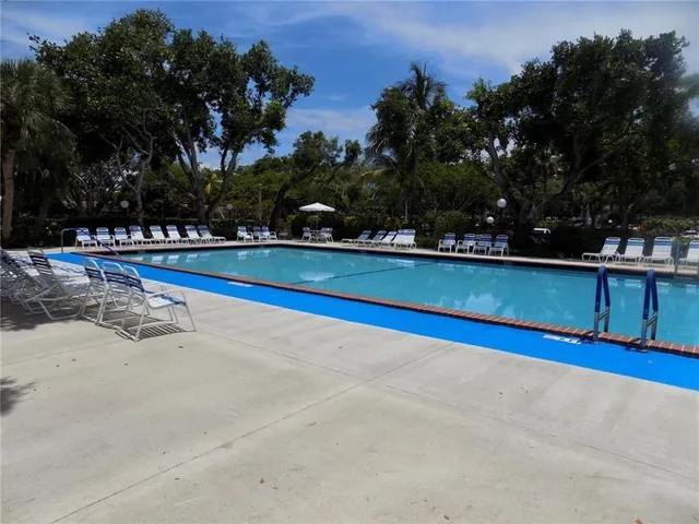 $339,900 | 3970 Oaks Clubhouse Drive, Unit 203, Pompano Beach, FL 33069