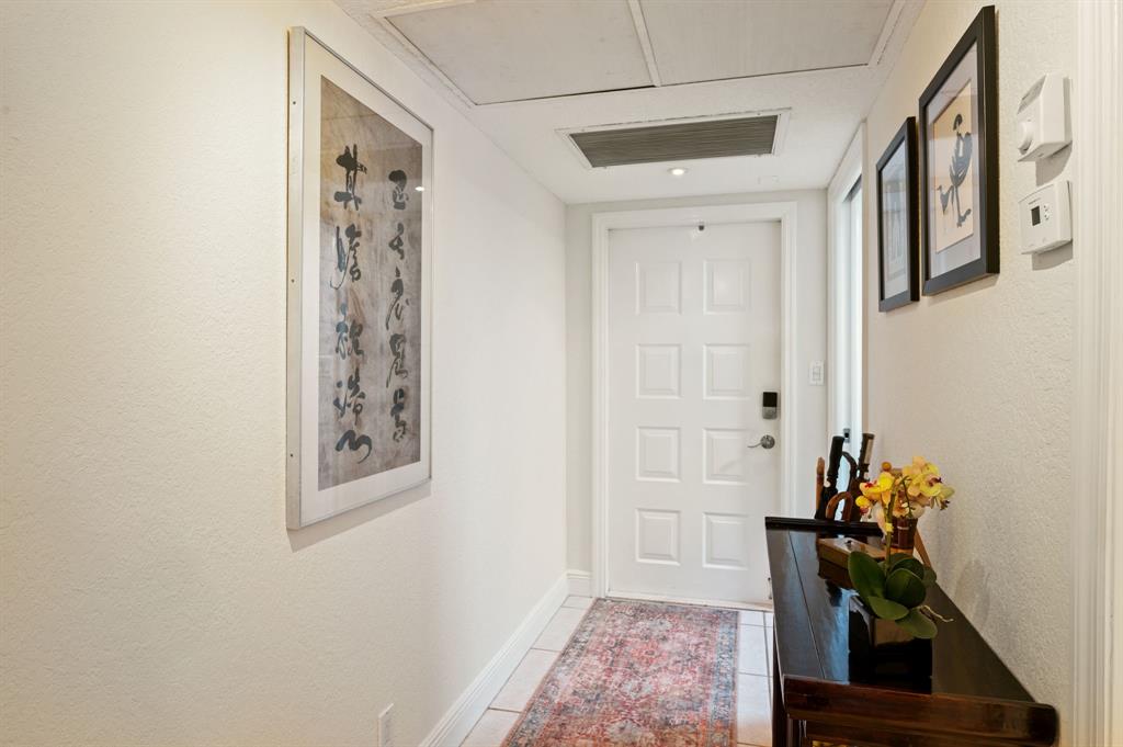 3970 Oaks Clubhouse Drive, Unit 203 Pompano Beach, FL 33069 - Photo 6 of 44