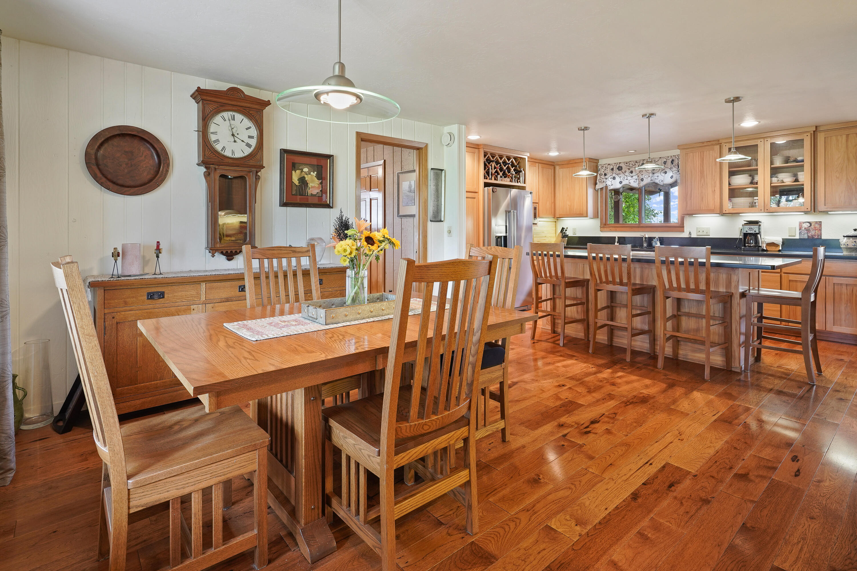 62636 Erickson Road Bend, OR 97701 - Photo 7 of 47 DSC00380