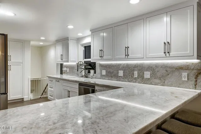 $2,995,000 | 105 Malibu Avenue, Oxnard, CA 93035