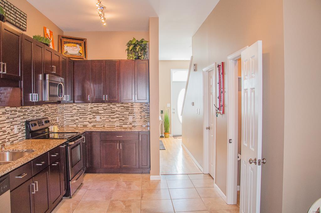 2321 Rutger Street, Unit D St. Louis, MO 63104 - Photo 12 of 39