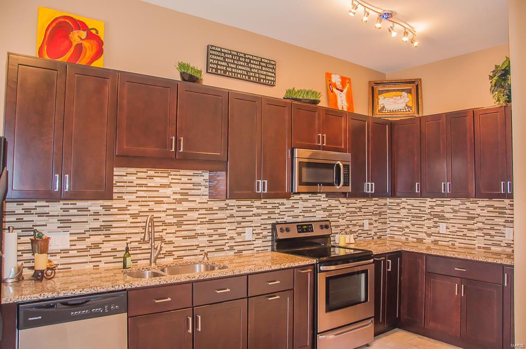 2321 Rutger Street, Unit D St. Louis, MO 63104 - Photo 9 of 39