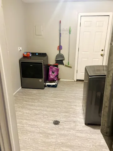 $195,000 | 1704 East Meyers Avenue, Hazel Park, MI 48030