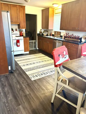 $195,000 | 1704 East Meyers Avenue, Hazel Park, MI 48030