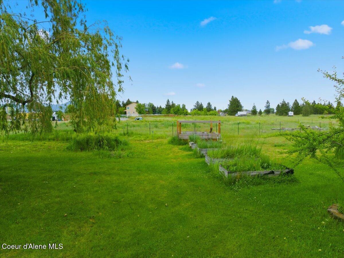 1900 North Meyer Road Post Falls, ID 83854 - Photo 10 of 30 10-1900 N Meyer Rd_RedHogMedia