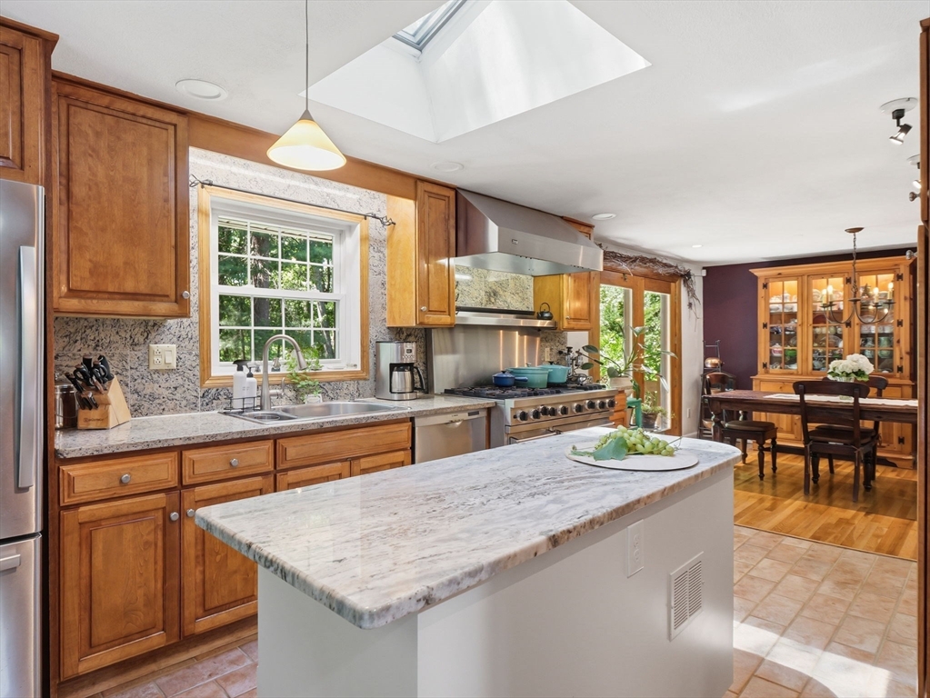 77 Old Stage Road Chelmsford, MA 01824 - Photo 10 of 40