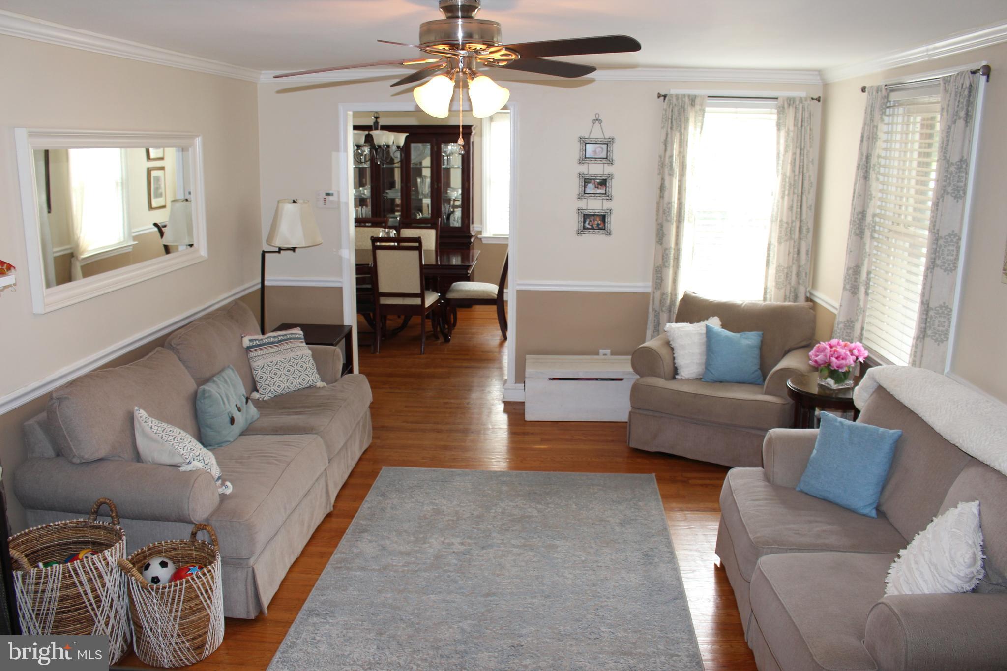 38 Home Road Hatboro, PA 19040 - Photo 5 of 20 Living Room