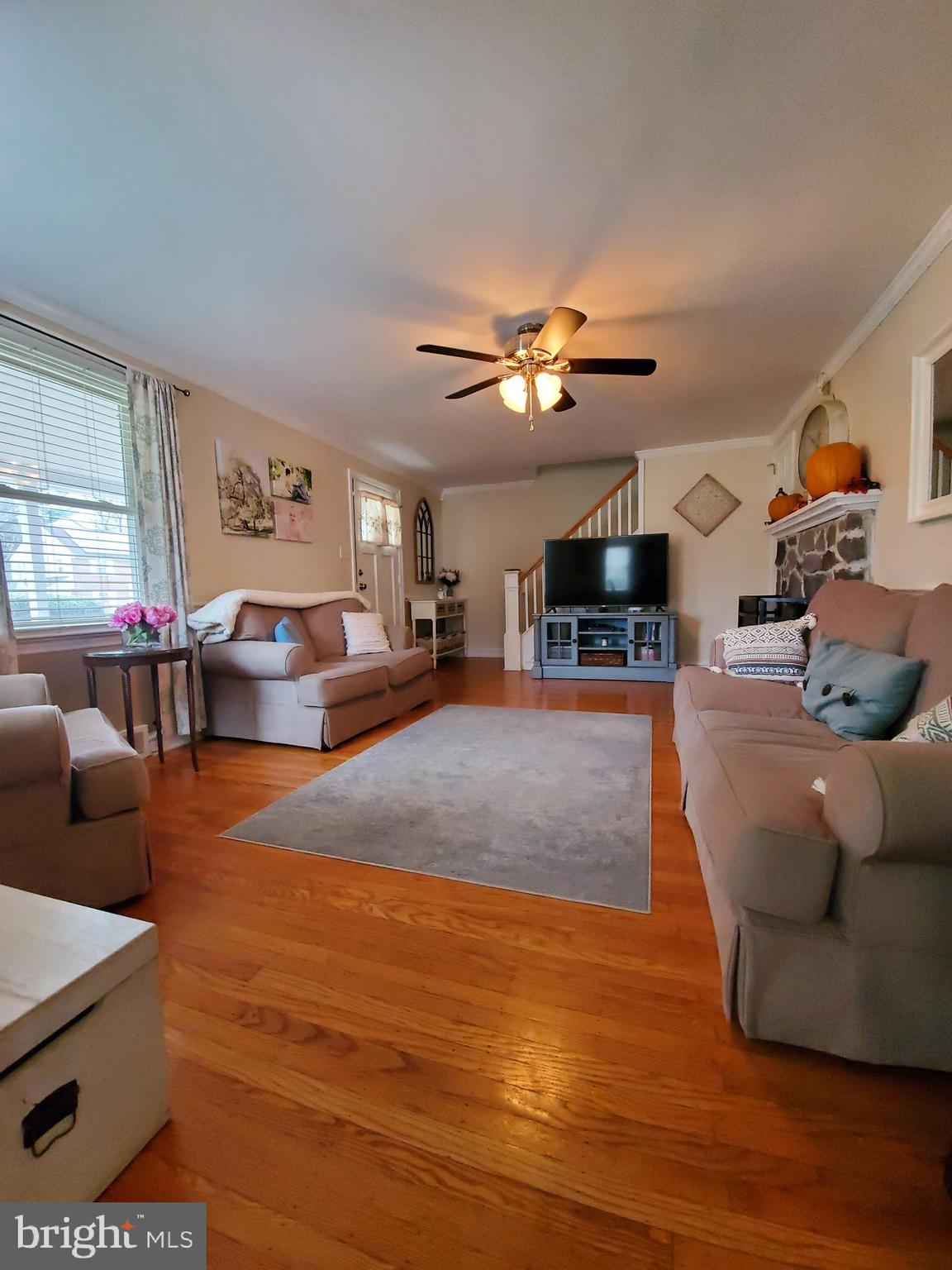 38 Home Road Hatboro, PA 19040 - Photo 7 of 20 Living Room