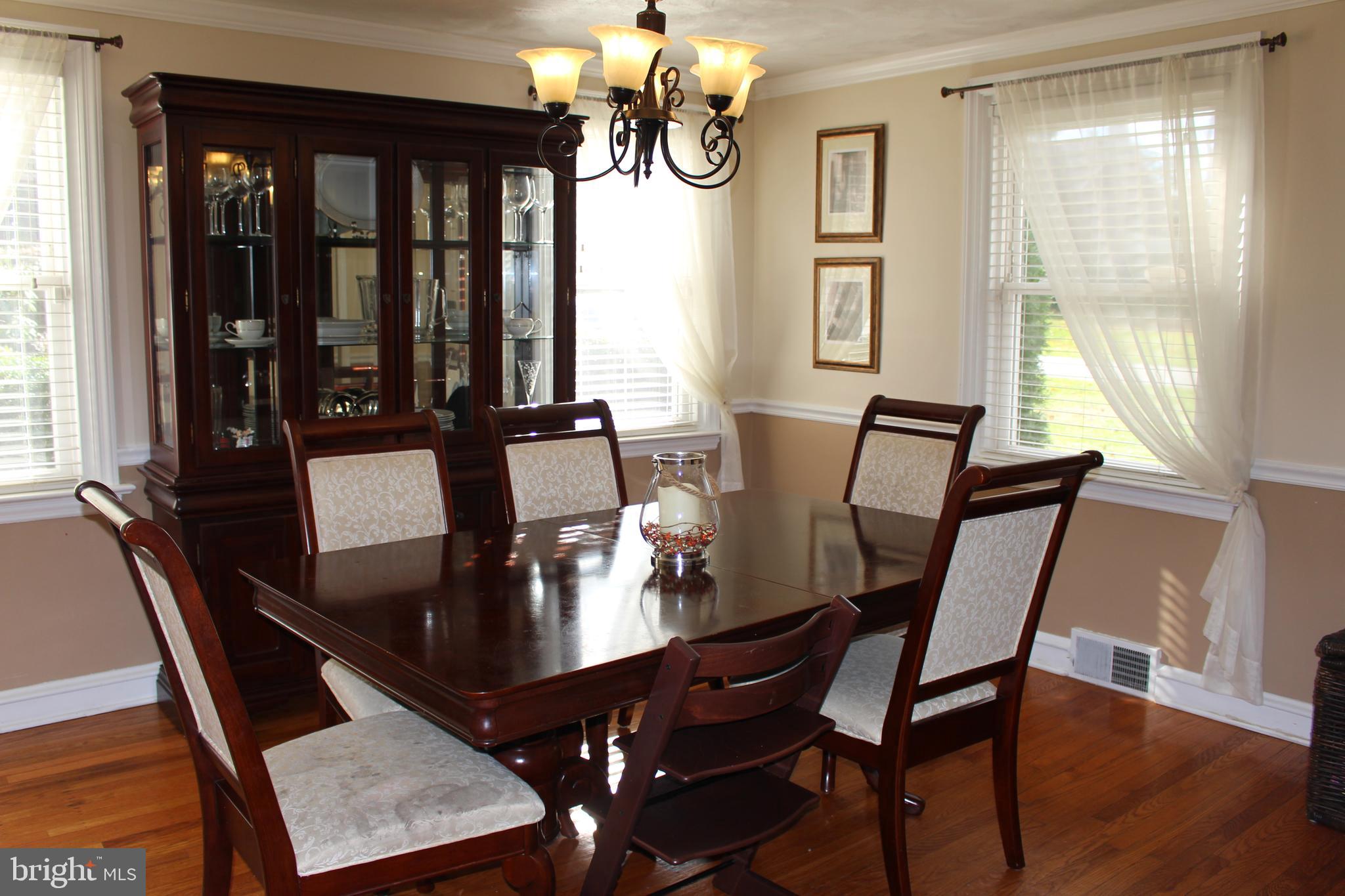 38 Home Road Hatboro, PA 19040 - Photo 8 of 20 Dining Room