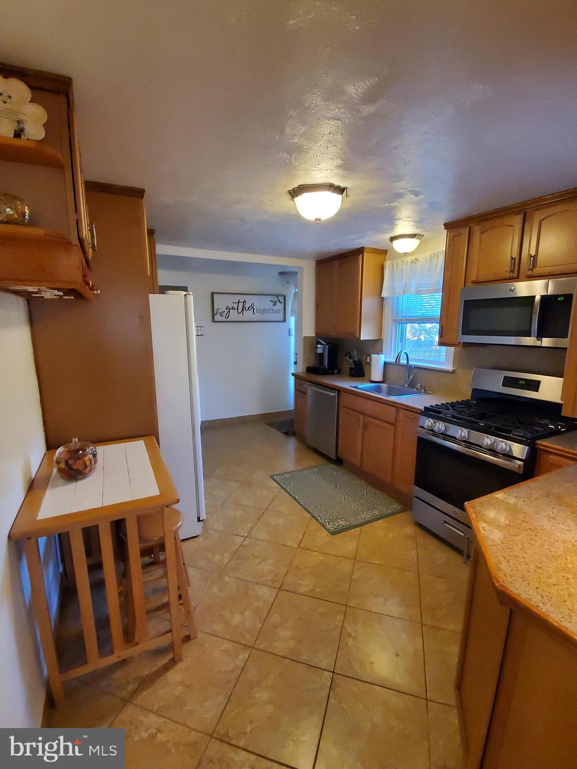 38 Home Road Hatboro, PA 19040 - Photo 10 of 20 Kitchen