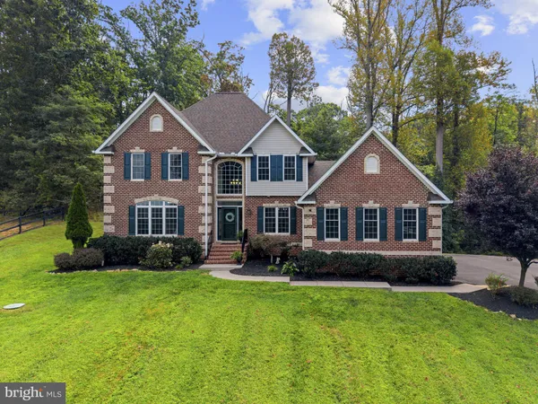 $874,900 | 6743 Breezy Drive, Warrenton, VA 20187