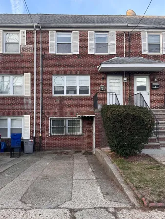 $2,200 | 5 Towers Street, Jersey City, NJ 07305