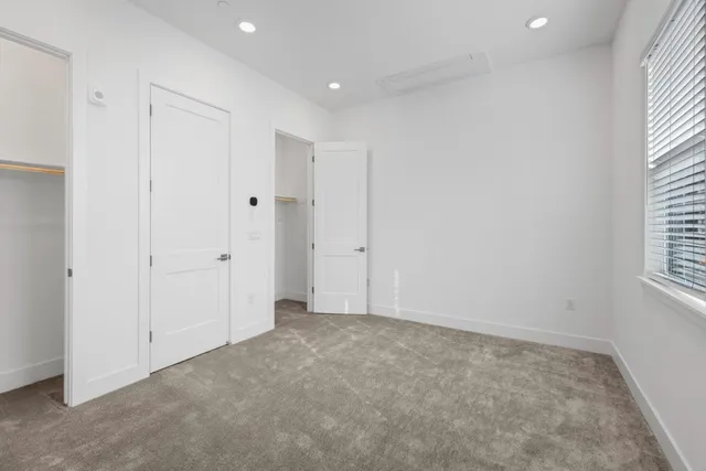 a view of multiple houses