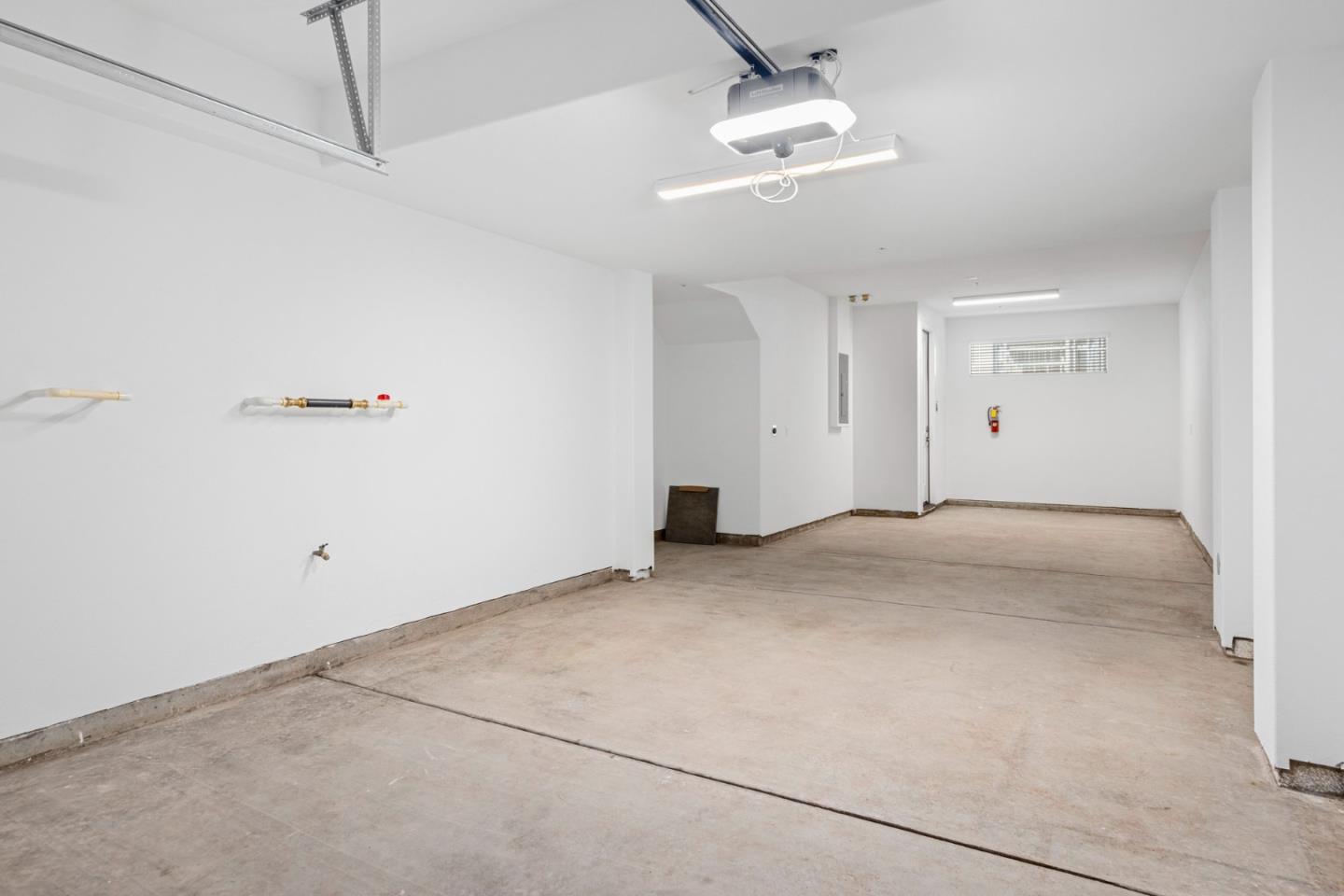 302 Tea Tree Terrace, Unit 6 Sunnyvale, CA 94086 - Photo 3 of 27