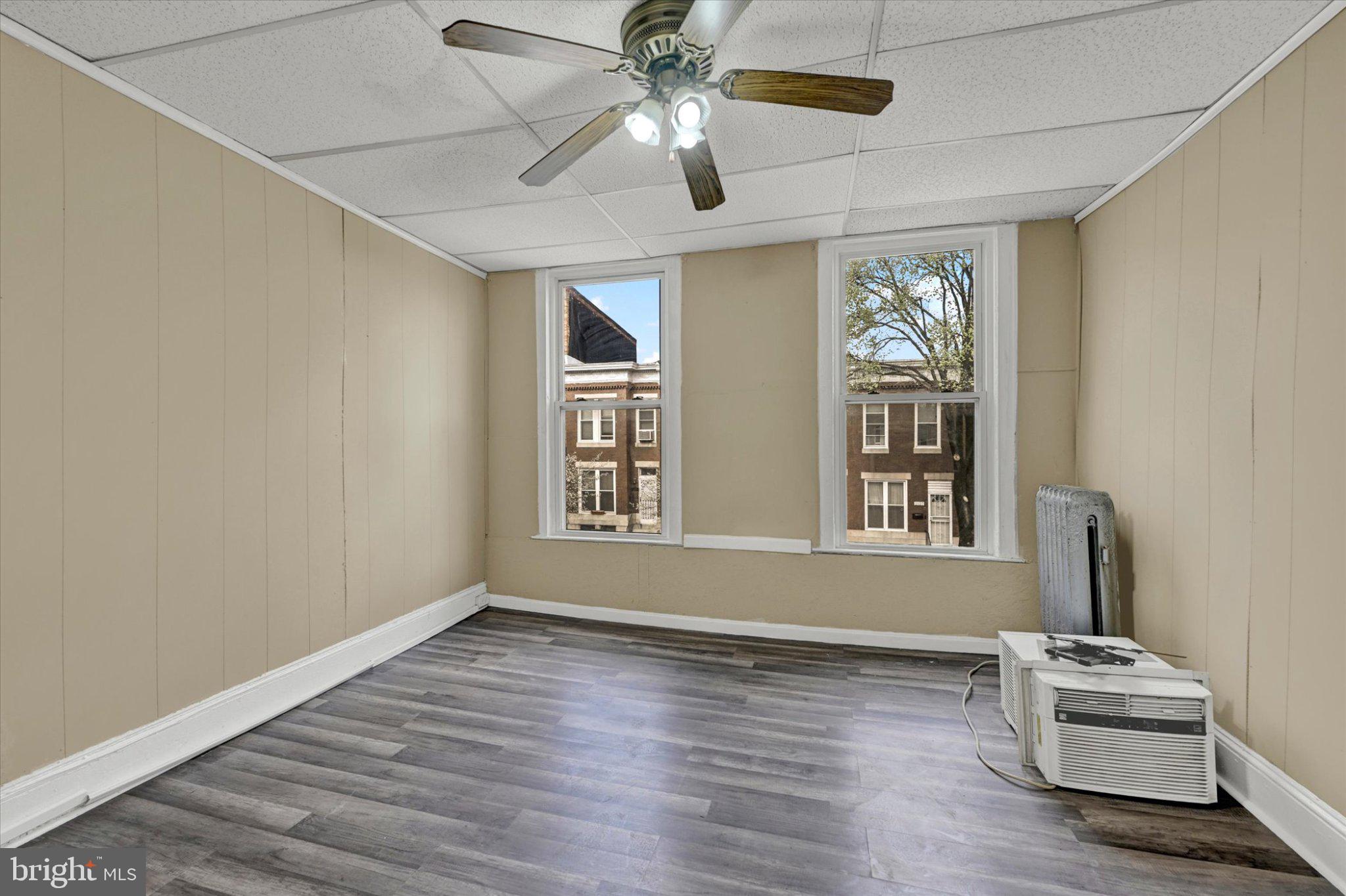 2528 McCulloh Street Baltimore, MD 21217 - Photo 21 of 22 Bright and airy room with windows.