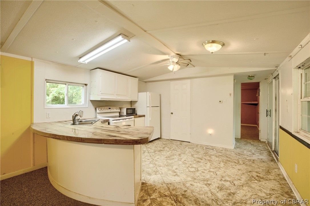 9538 Burkes Pond Road Gloucester, VA 23061 - Photo 4 of 9