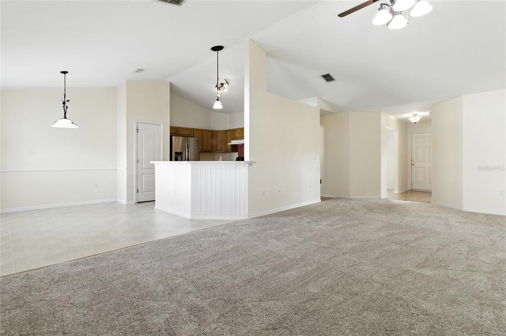 655 Powder Horn Row Lakeland, FL 33809 - Photo 9 of 39