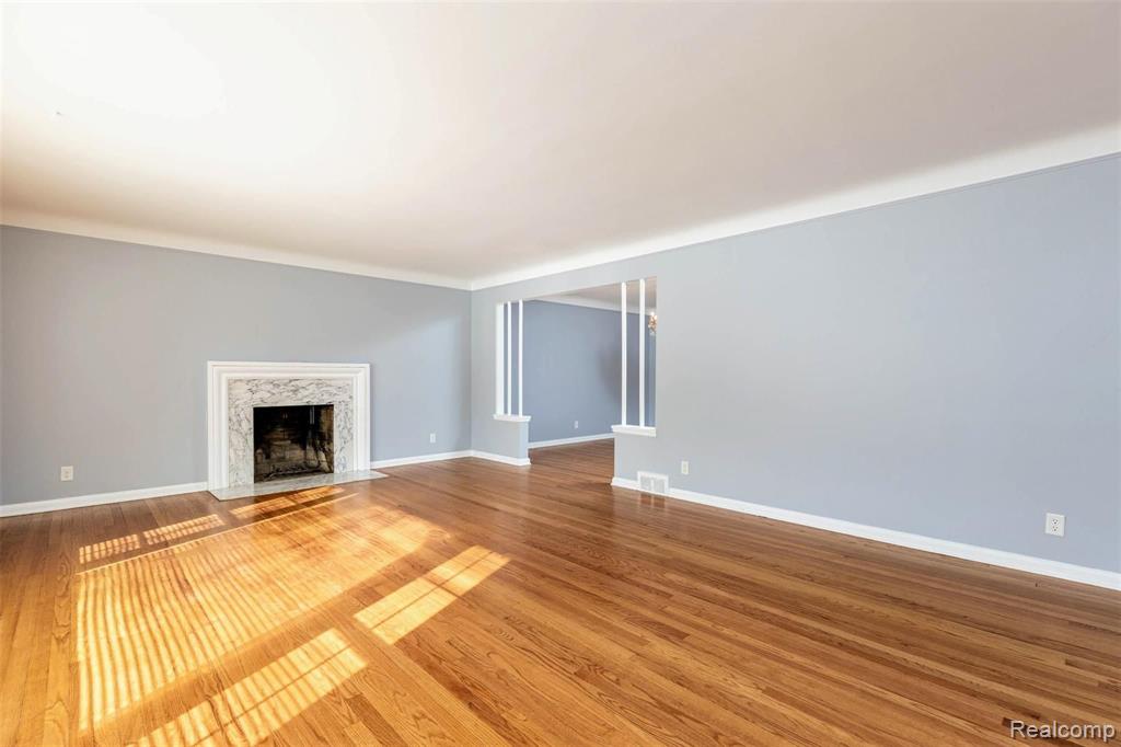 1442 Devonshire Road Grosse Pointe Park, MI 48230 - Photo 5 of 48
