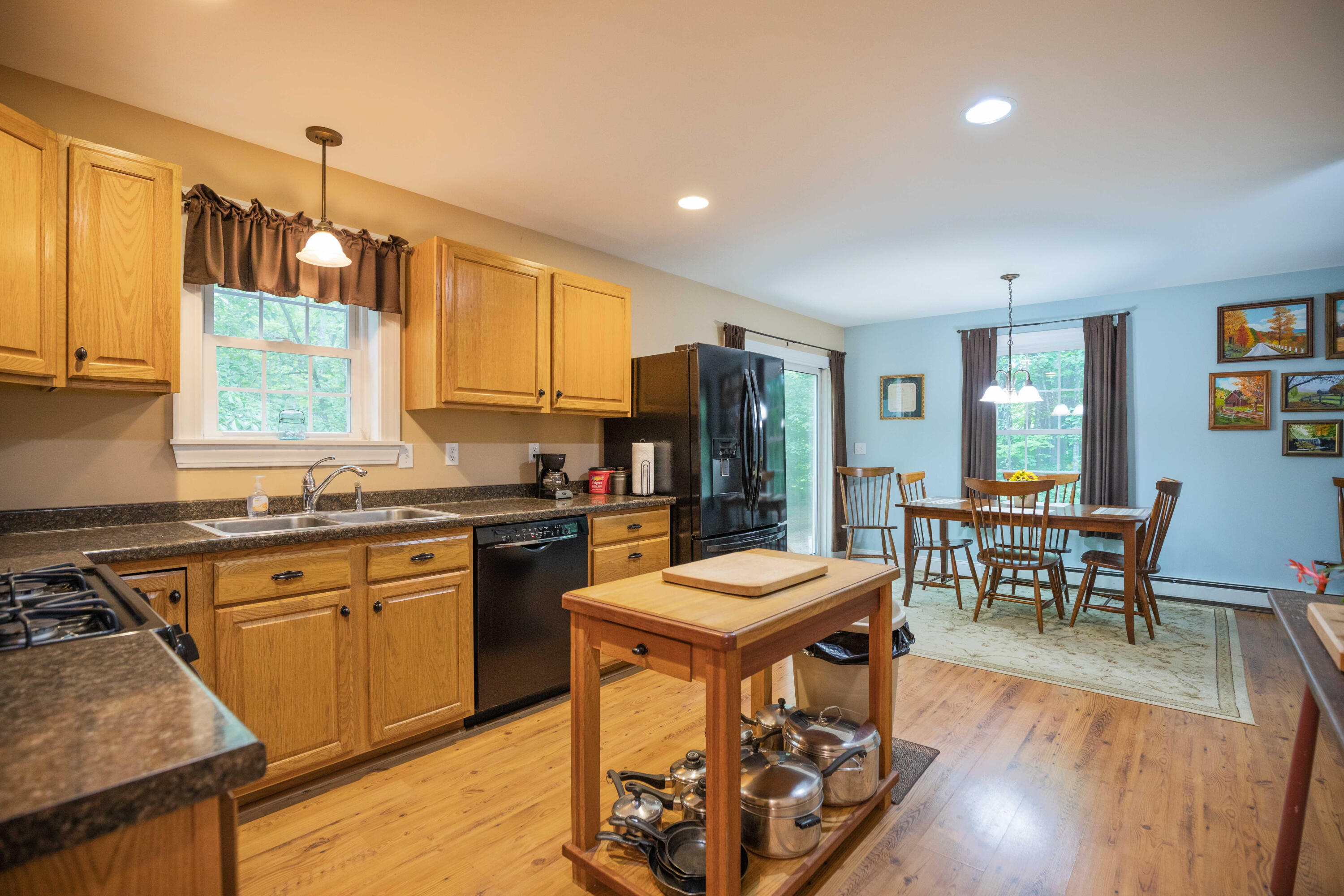 280 Meadow Road Raymond, ME 04071 - Photo 5 of 36 280 Meadow Road Raymond-016