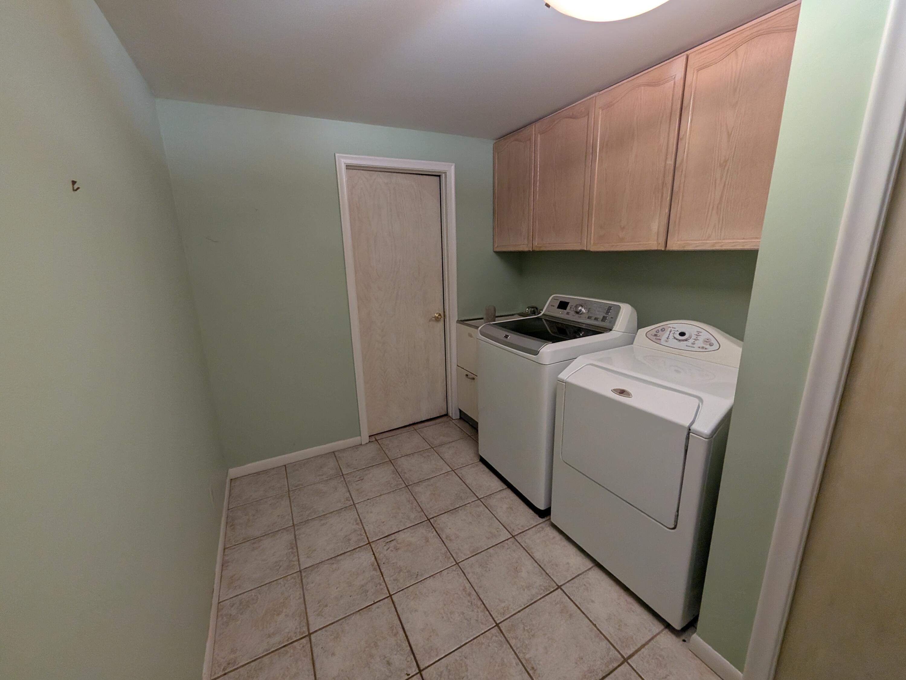 11235 Common Road Warren, MI 48093 - Photo 9 of 21 PXL_20260113_173745079
