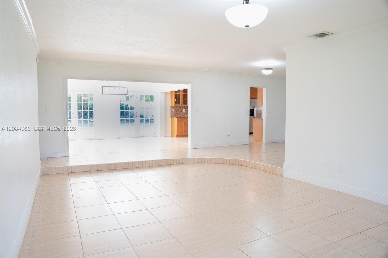 8220 Southwest 87th Terrace Miami, FL 33143 - Photo 10 of 36 Gallery Image 10