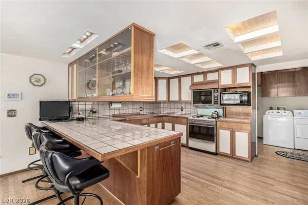 $645,000 | 5609 Palmyra Avenue, Las Vegas, NV 89146