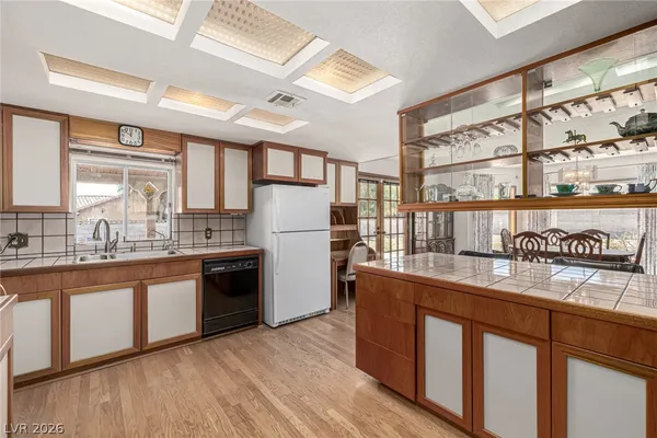$645,000 | 5609 Palmyra Avenue, Las Vegas, NV 89146