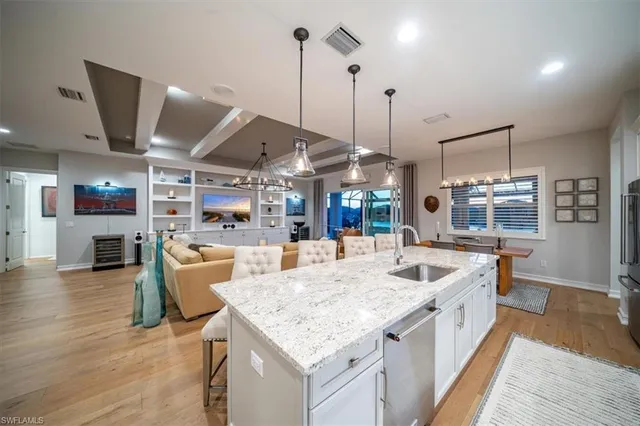 $1,889,999 | 14372 Neptune Avenue, Naples, FL 34114