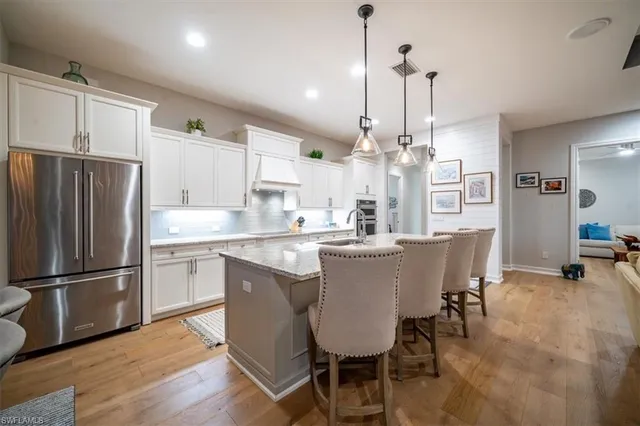 $1,889,999 | 14372 Neptune Avenue, Naples, FL 34114