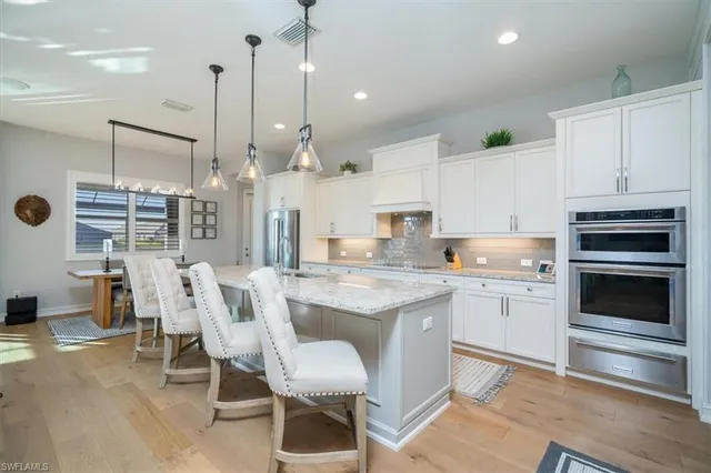 $1,889,999 | 14372 Neptune Avenue, Naples, FL 34114