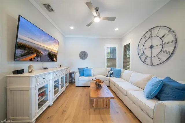 $1,889,999 | 14372 Neptune Avenue, Naples, FL 34114