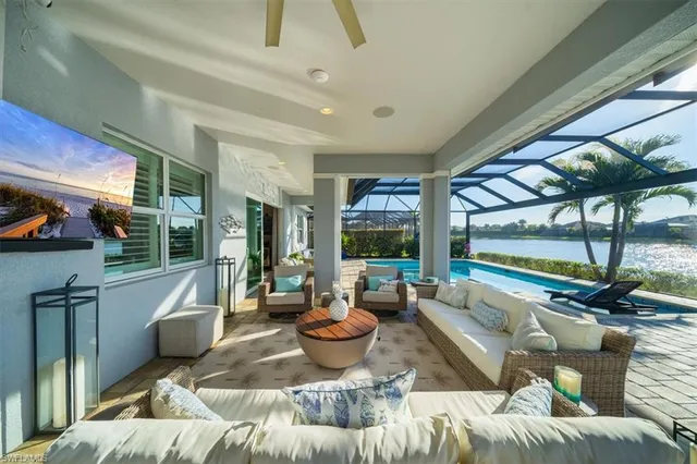 $1,889,999 | 14372 Neptune Avenue, Naples, FL 34114