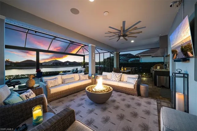 $1,889,999 | 14372 Neptune Avenue, Naples, FL 34114