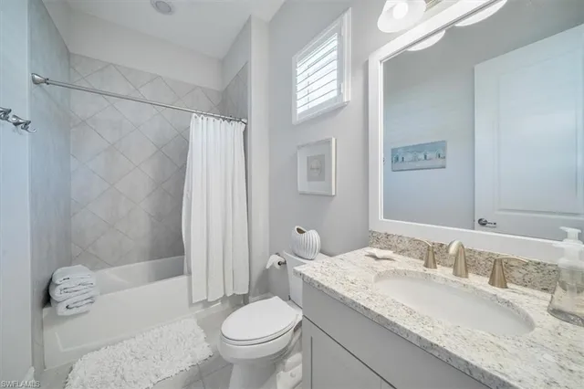 $1,889,999 | 14372 Neptune Avenue, Naples, FL 34114