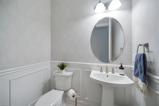 $1,889,999 | 14372 Neptune Avenue, Naples, FL 34114