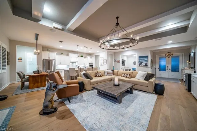 $1,889,999 | 14372 Neptune Avenue, Naples, FL 34114