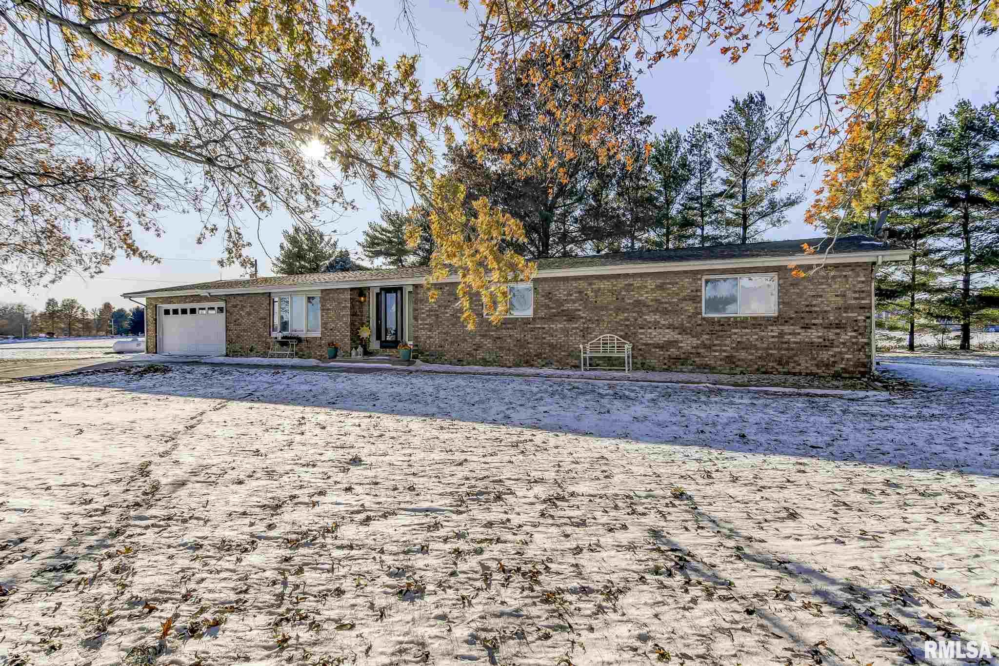 651 Mecla Road Buffalo, IL 62515 - Photo 1 of 36 Gallery Image 1