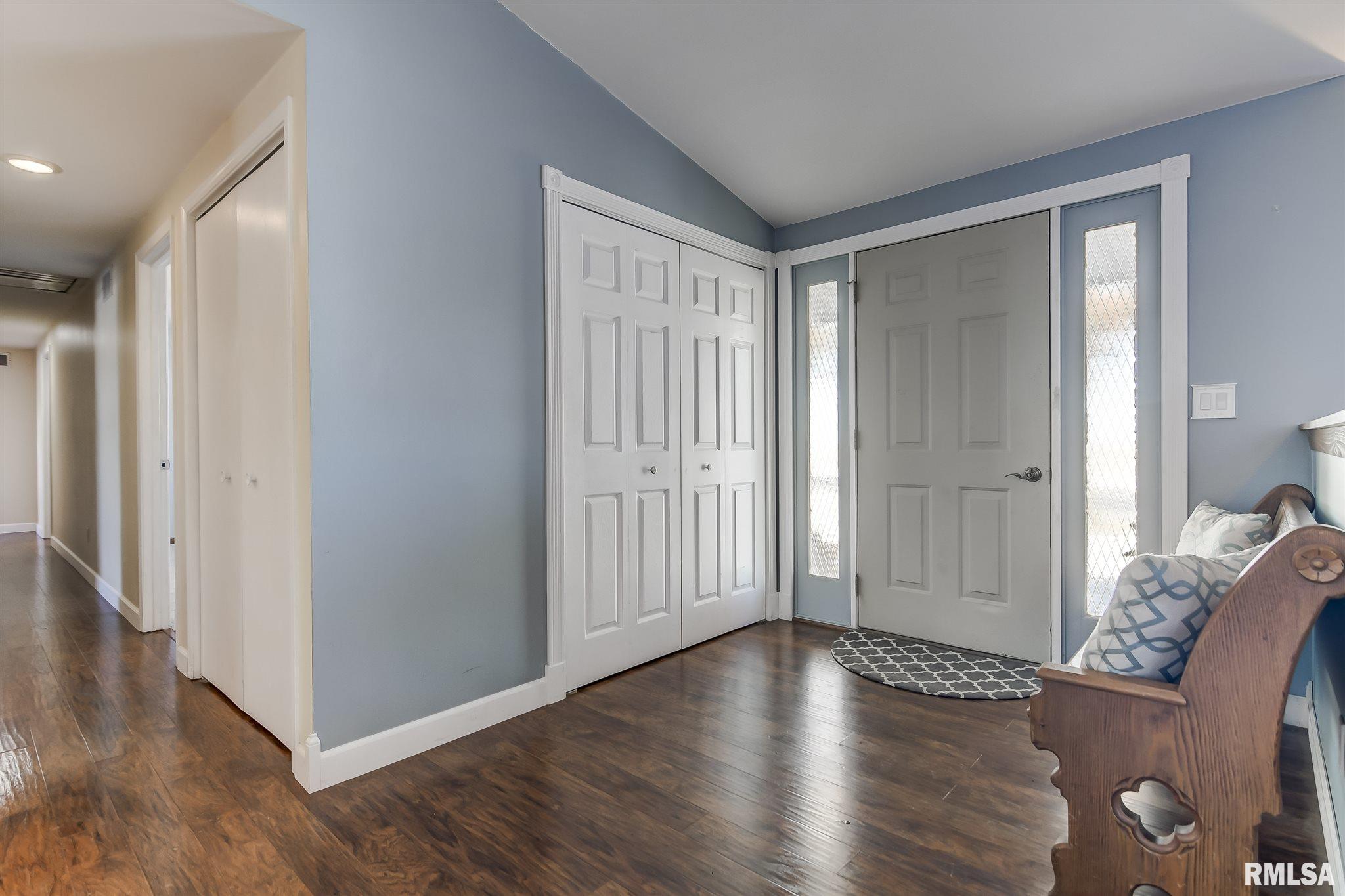 651 Mecla Road Buffalo, IL 62515 - Photo 2 of 36 Gallery Image 2
