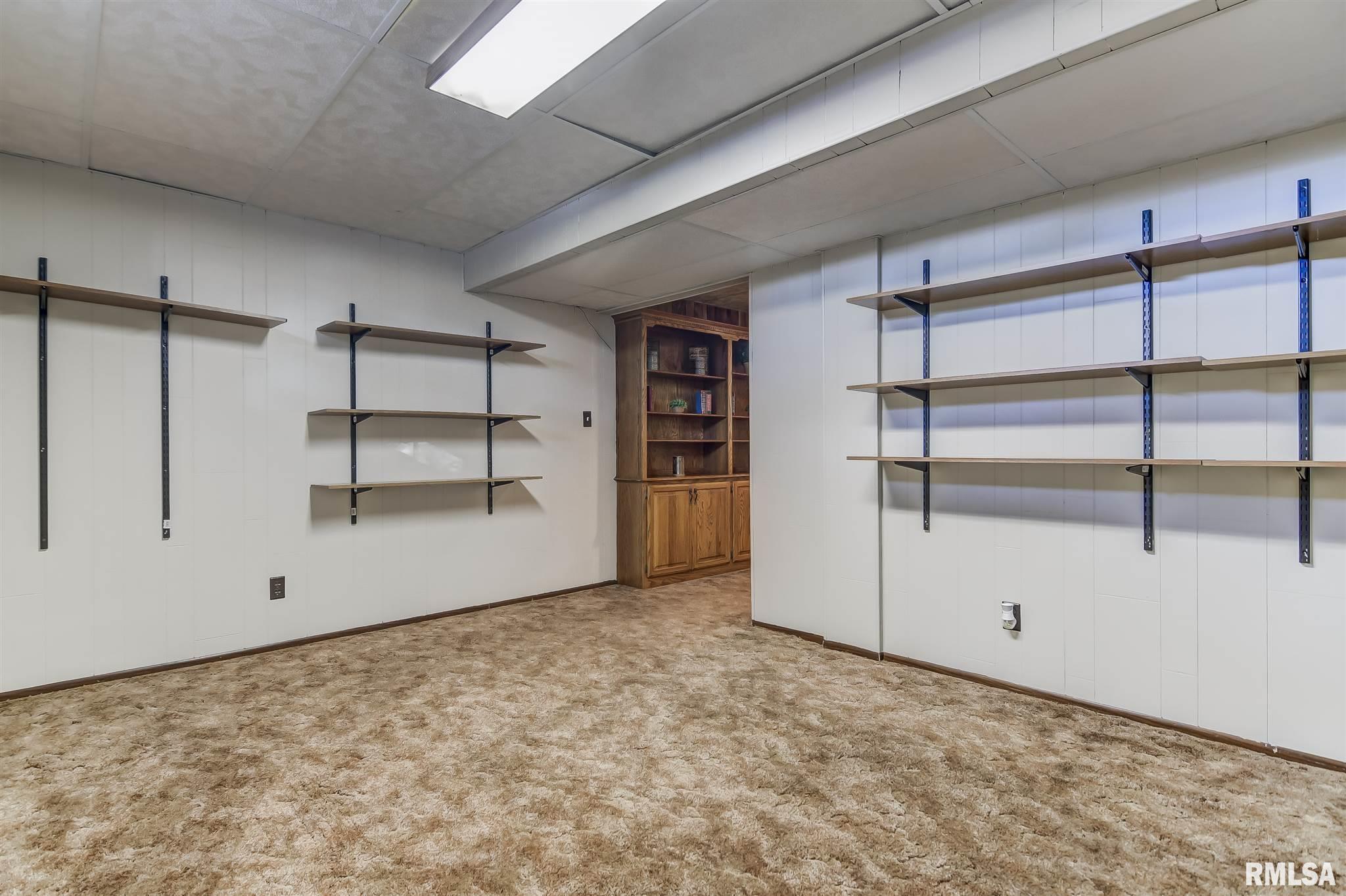 651 Mecla Road Buffalo, IL 62515 - Photo 31 of 36 Gallery Image 31