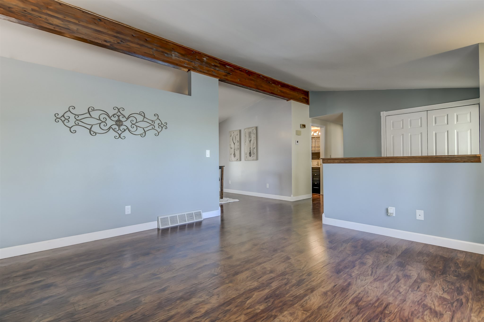 651 Mecla Road Buffalo, IL 62515 - Photo 8 of 36 Gallery Image 8